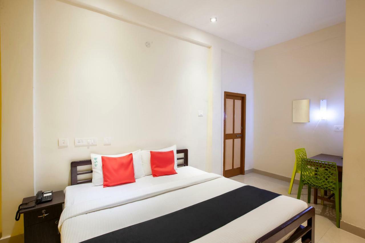 Touchstone Resort Йелагири Екстериор снимка