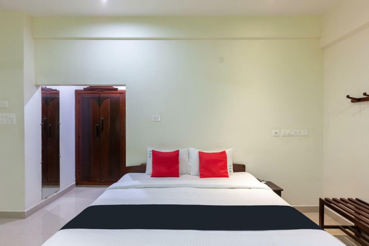 Touchstone Resort Йелагири Екстериор снимка